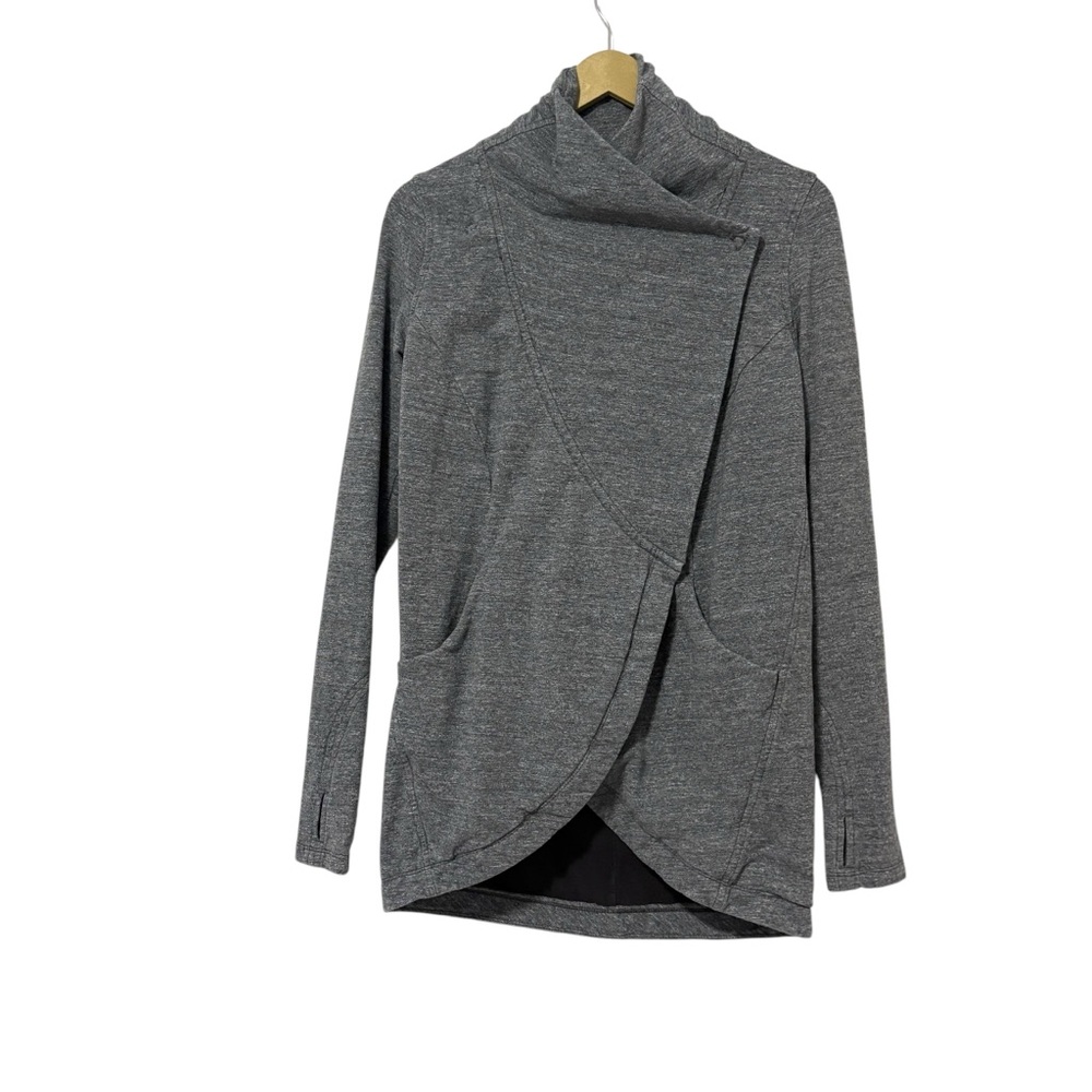 Lululemon Gray That’s A Wrap Snap Cardigan Jacket Size 6 Athletic Gym Running